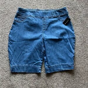 Ladies size 14 Brand New Blue Denim Shorts by N Touch